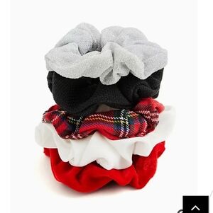 🆕RED & PLAID HAIR TIE PACK - PACK OF 5